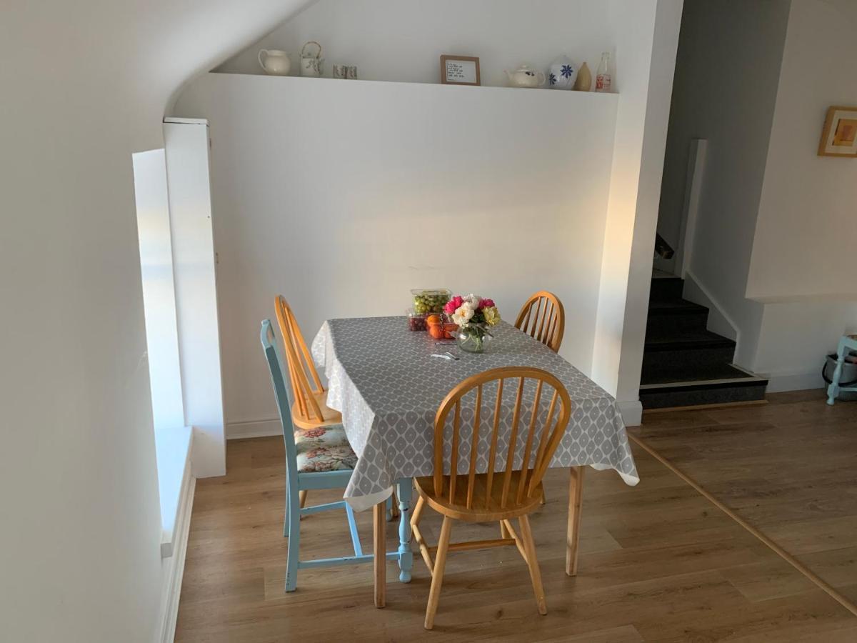 Room 2 Camp Street B&B & Self Catering Oughterard Extérieur photo
